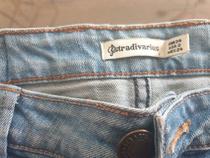 Stradivarius taille 34 short en jean - photo numéro 4
