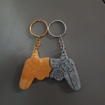 2 porte clés manette