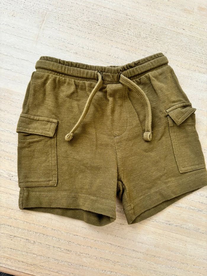 Short kaki