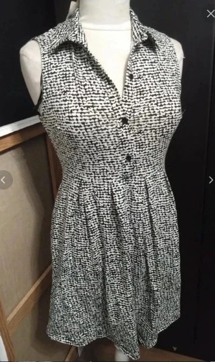 Robe été Neuve forever 21 t 38 - photo numéro 2