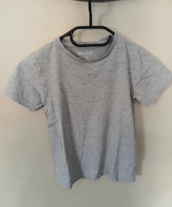 Tee-shirt taille 8ans 