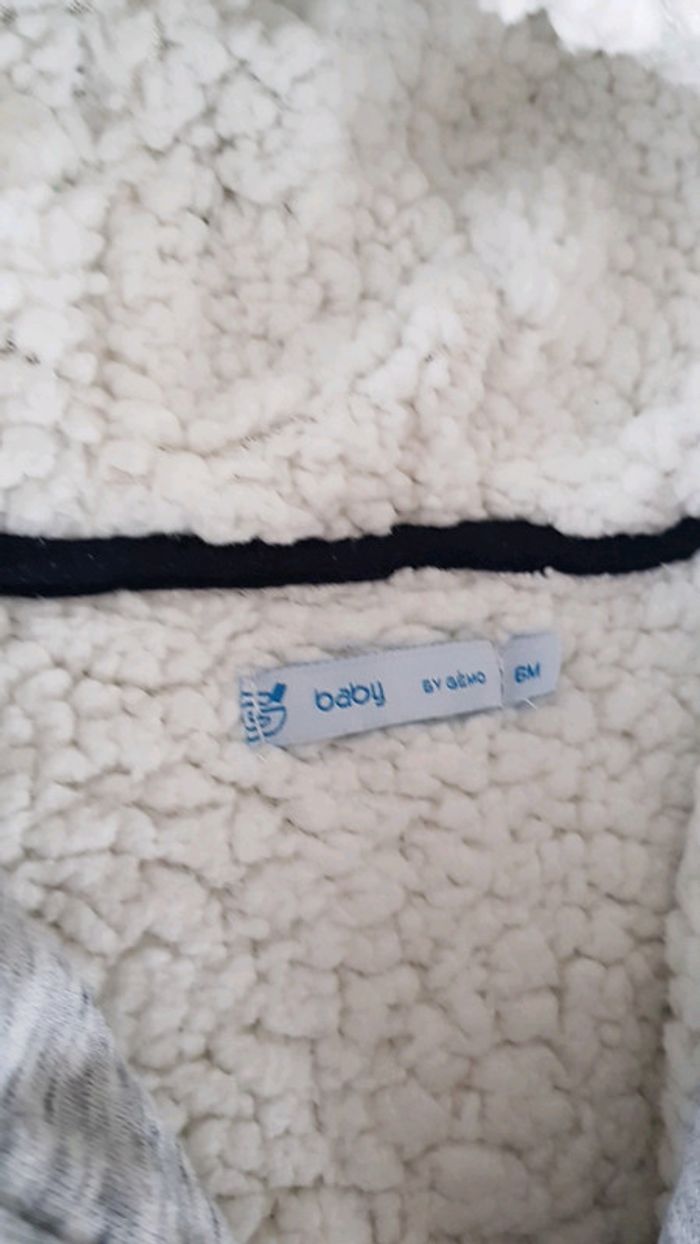 Gilet fourré 6 mois - photo numéro 2