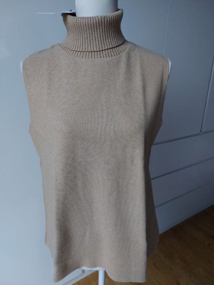 Pull col roulé sans manche