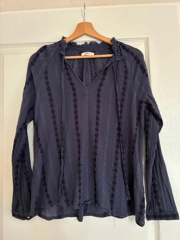 Chemise avec broderie