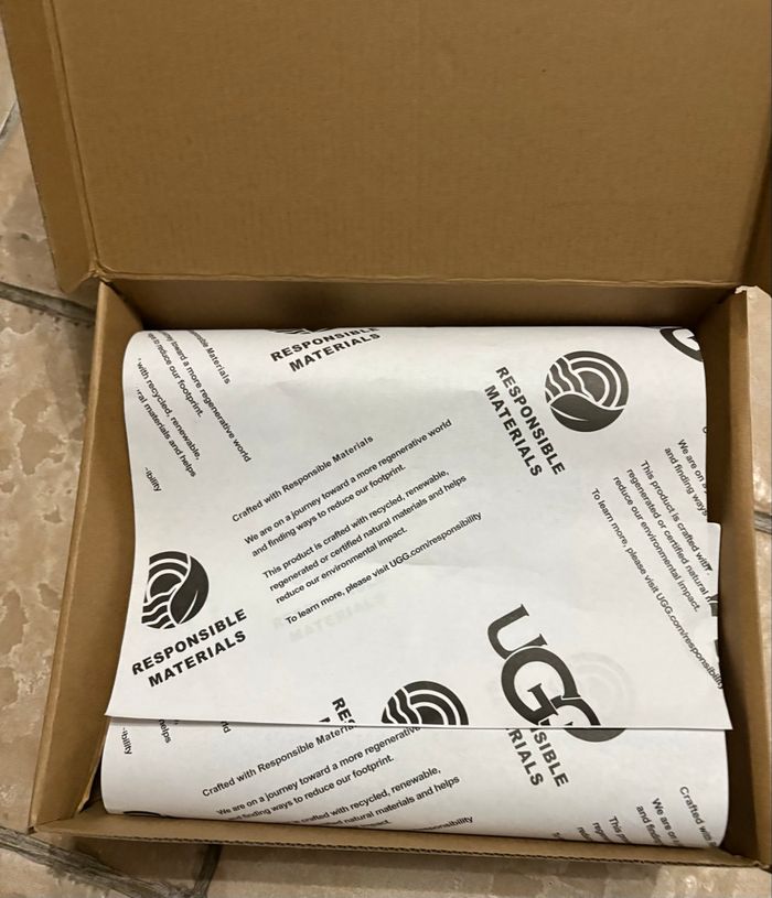 Ugg lowmel beige taille 39 - photo numéro 4