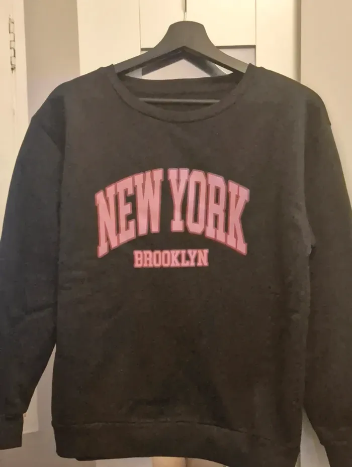 Jogging New York noir et rose Shein T S neuf - photo numéro 3