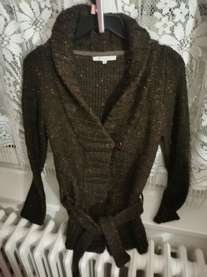 Gilet à boutons avec ceinture