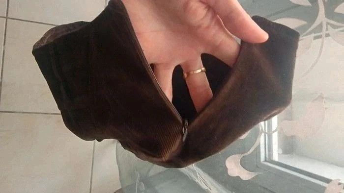 Mini jupe en velours neuve effet légèrement pailleté - photo numéro 5