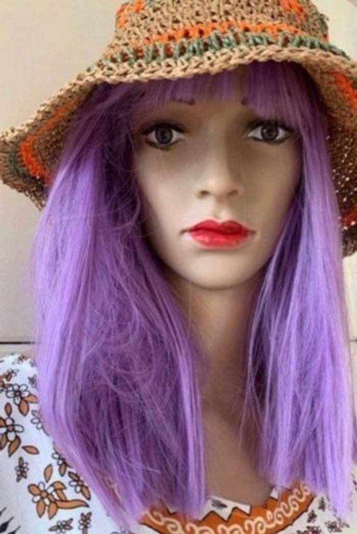 Mannequin vitrine femme réaliste visage et perruque - photo numéro 2