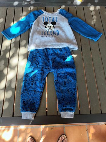 Pull + pantalon Mickey
