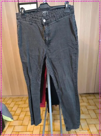 Jeans skinny noir (42)