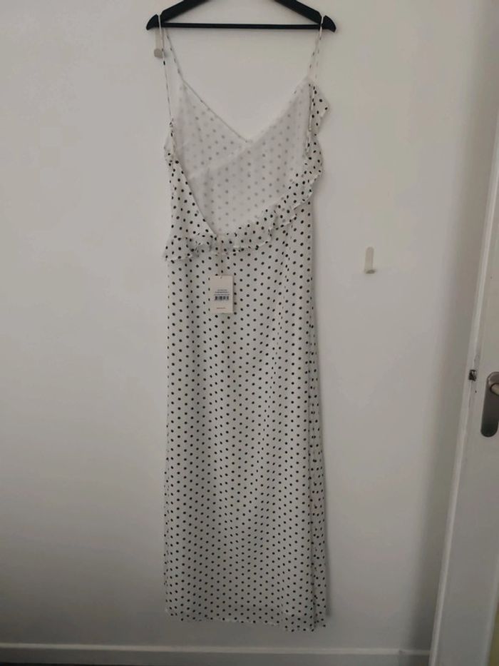 Robe grande peppermayo polka dot à pois blanche dos nu - photo numéro 5