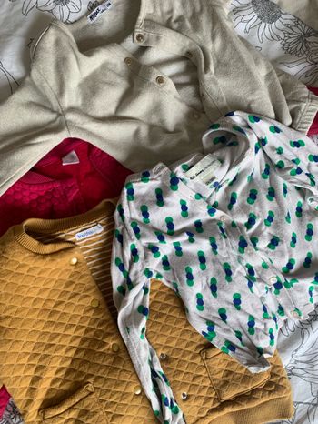 Lot de 4 gilets 18-24 mois