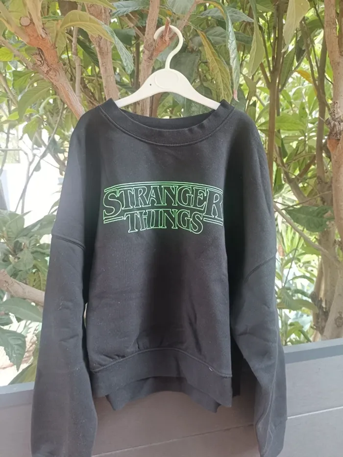 Pull stranger things taille S/M. - photo numéro 2