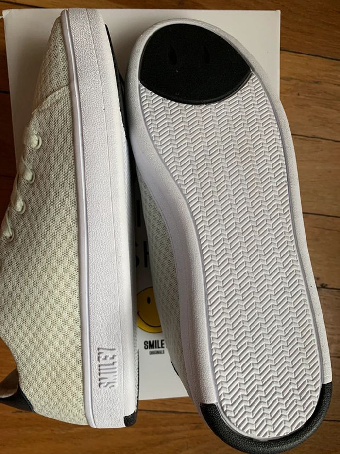 Baskets original smiley T 39 - photo numéro 4