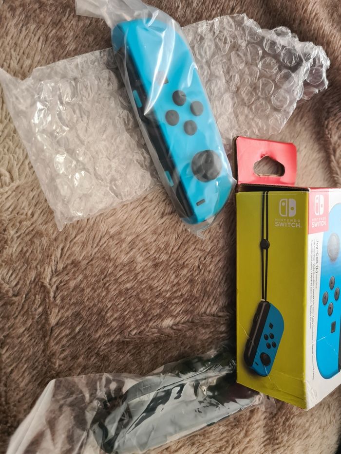 Joy-Con Nintendo Switch left gauche - photo numéro 3