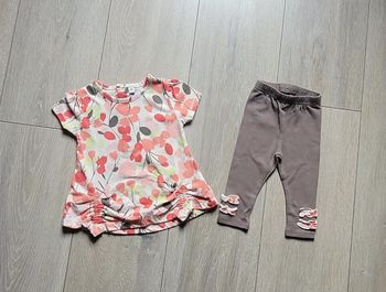 Ensemble 2 pieces. Fille 6 mois