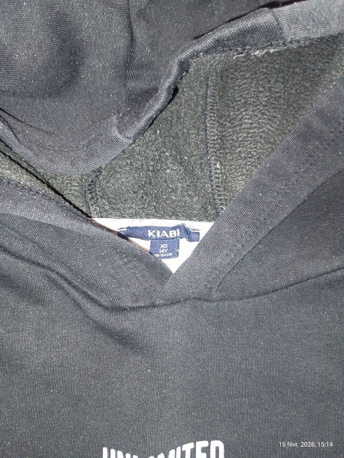 Sweat à capuche t. XS (14 ans) - photo numéro 3