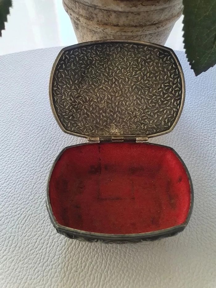Boîte à bijoux ancienne - photo numéro 2