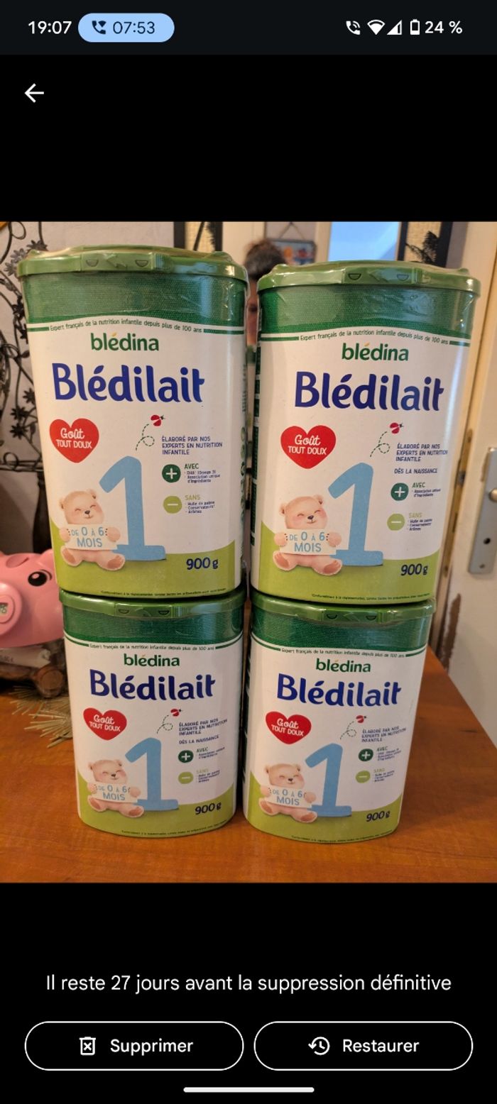 4 boîtes de blédilait 1er âge