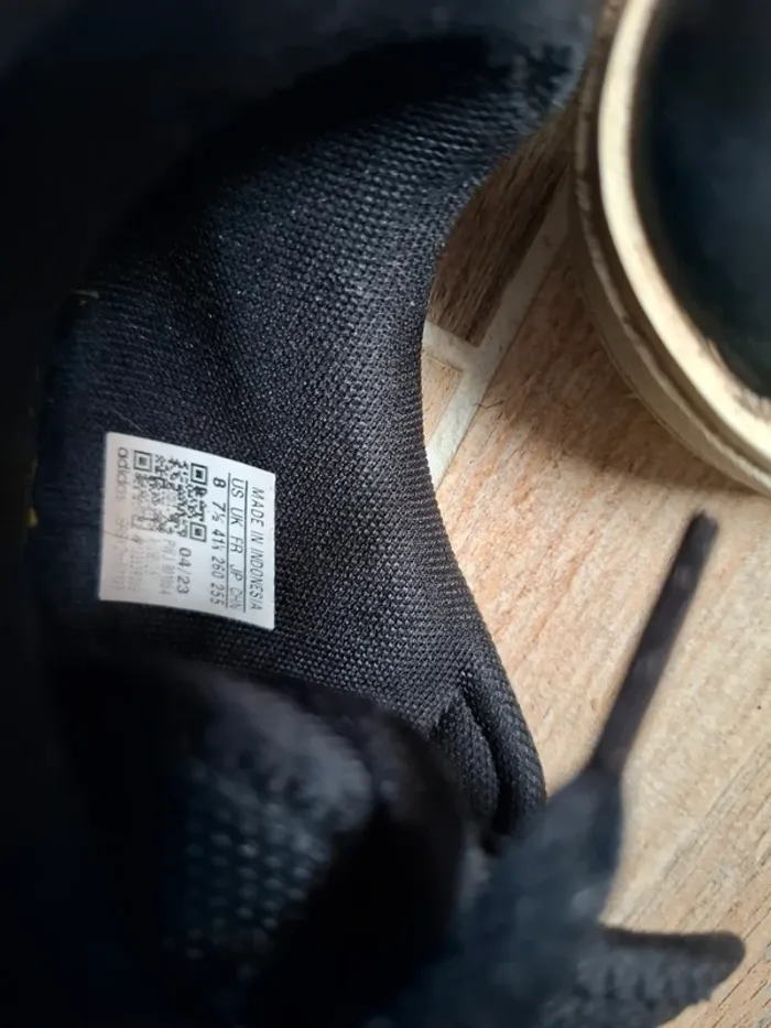 Baskets Adidas noires Mixte T41 1/3 - photo numéro 5