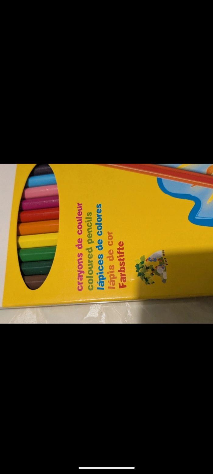Boite de 12 crayons de couleur Giotto Elios. - photo numéro 4