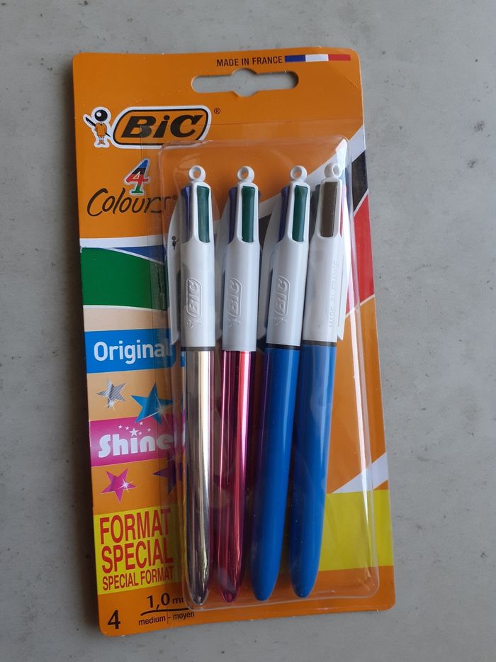 Stylos 4 couleurs bic