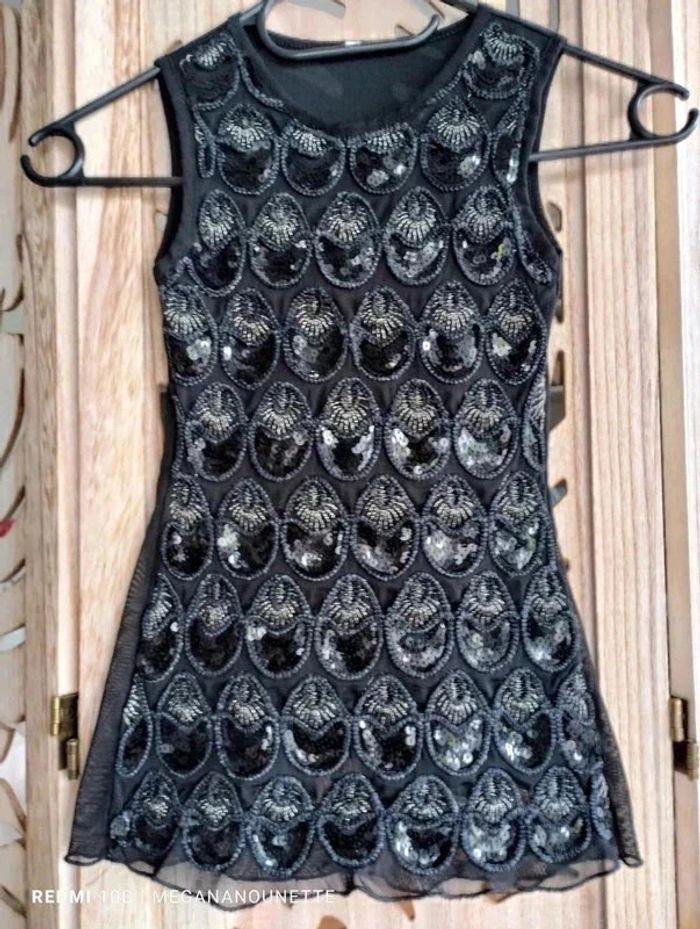 🖤 Robe Noire à Sequins – Taille 4 ans – Boutique Indépendante 🖤