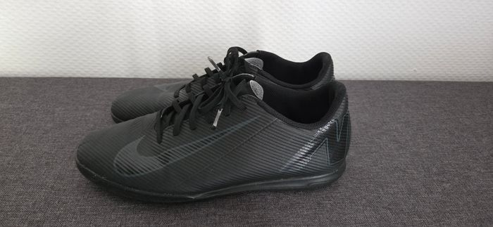 Basket foot salle Nike - photo numéro 2