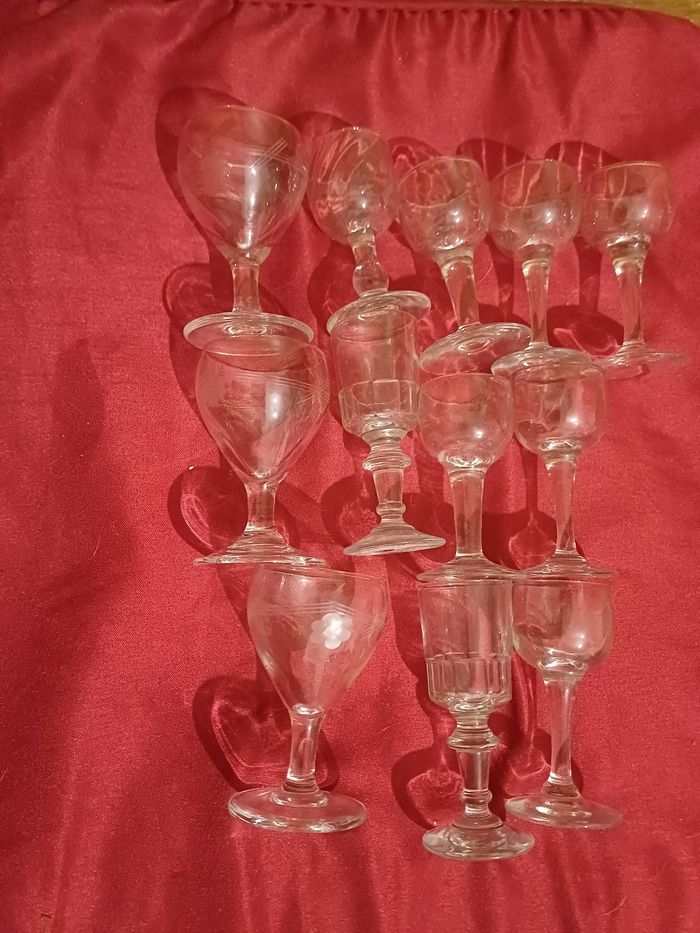 Lot de 12 mini verres vintage