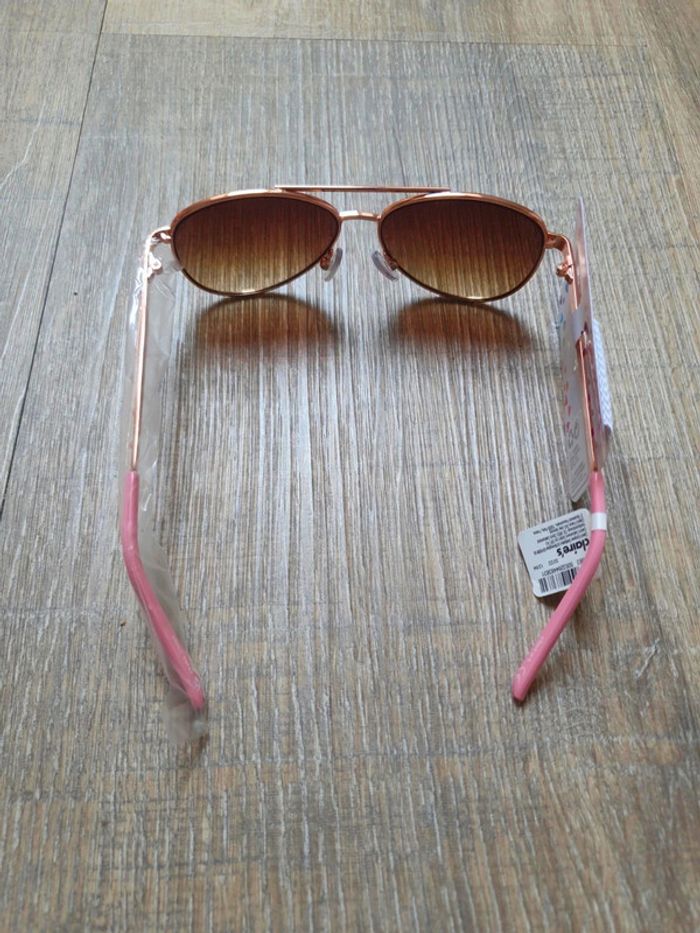 Lunettes de soleil enfant métal
indice 3
neuf Claire's - photo numéro 3