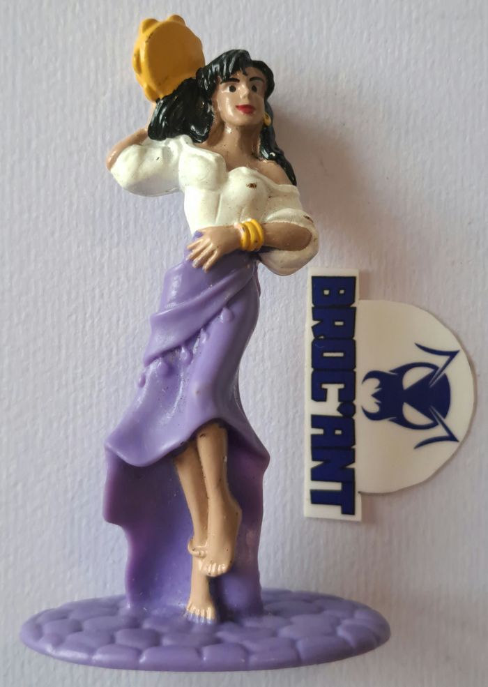 Figurine Disney Le Bossu de Notre Dame Esméralda Nestlé