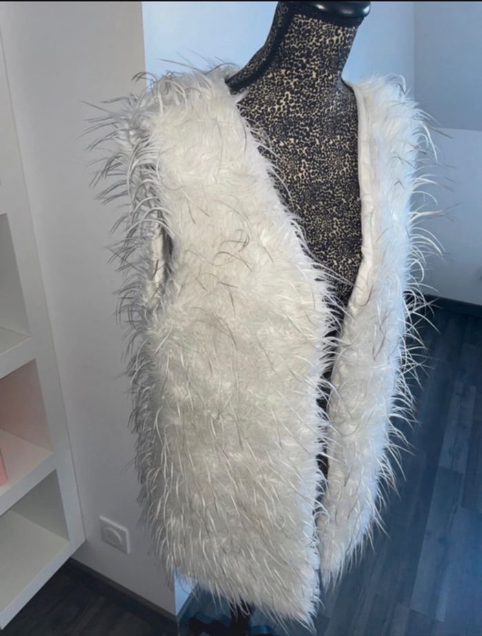 Veste sans manches à fourrure 🌸 - photo numéro 2