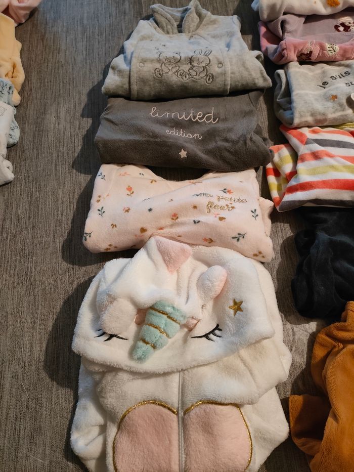 Lot de 10 pyjamas 1 mois - photo numéro 3