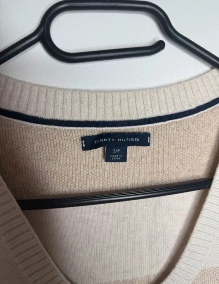 🍂 Magnifique pull Col V Tommy Hilfiger / Marinière beige - T/S 🍂 - photo numéro 4