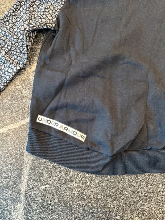 Veste under armour taille YXS soit 7 ans très bon état - photo numéro 6