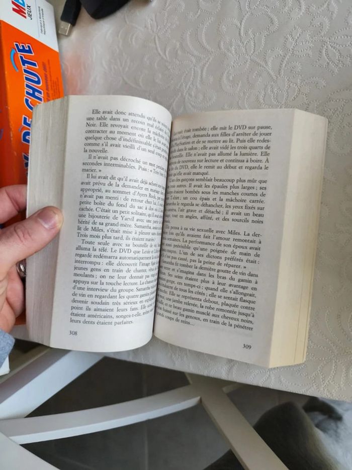 Livre Une place a prendre - photo numéro 4