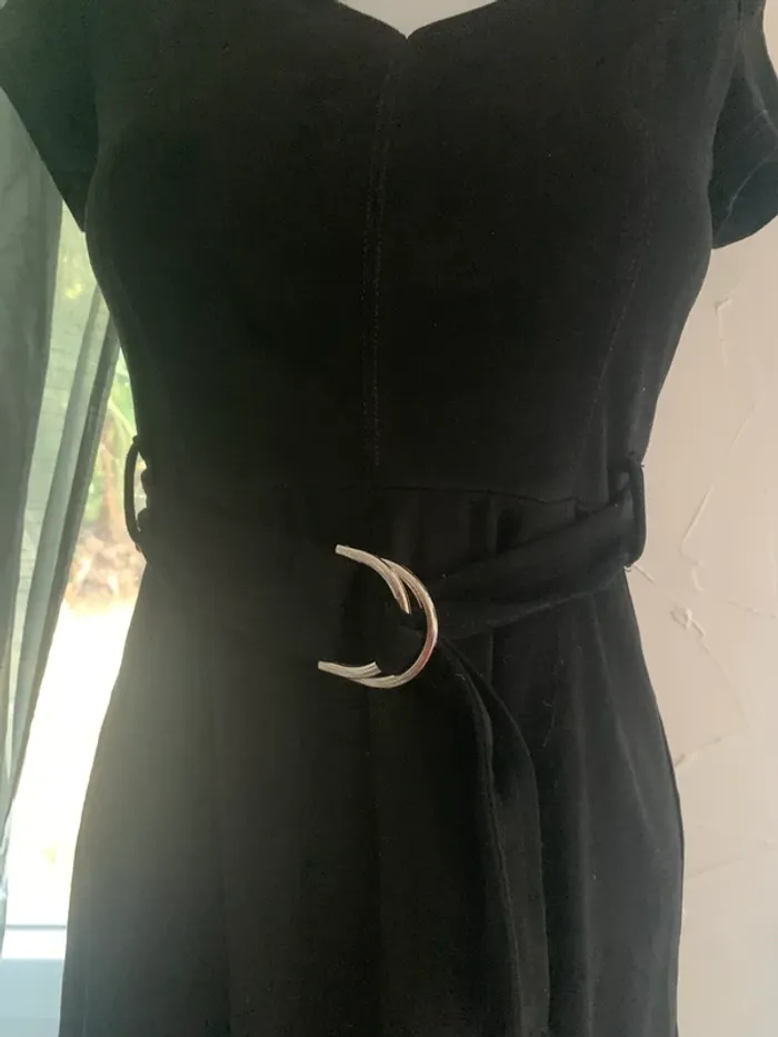 Robe noire col V Tally weijl taille M effet daim - photo numéro 3