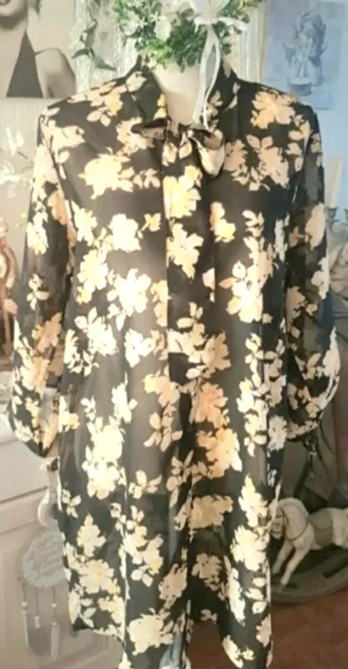 Chemise longue/kimono voile noire / jaune Atmosphère Taille 46 Neuve - photo numéro 3