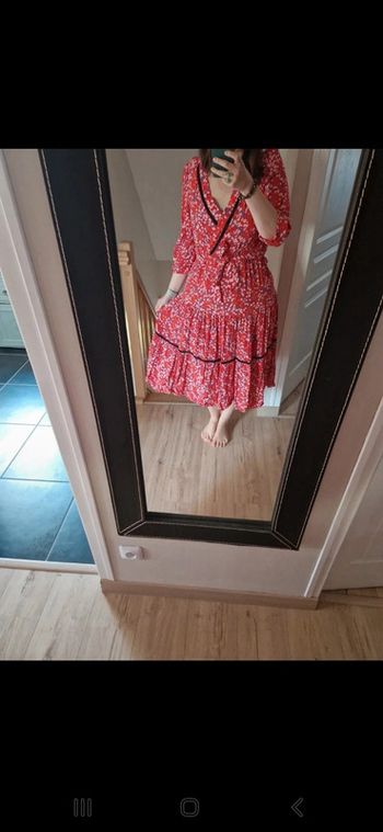 Robe décolleté taille m dunnes Fleurie rose