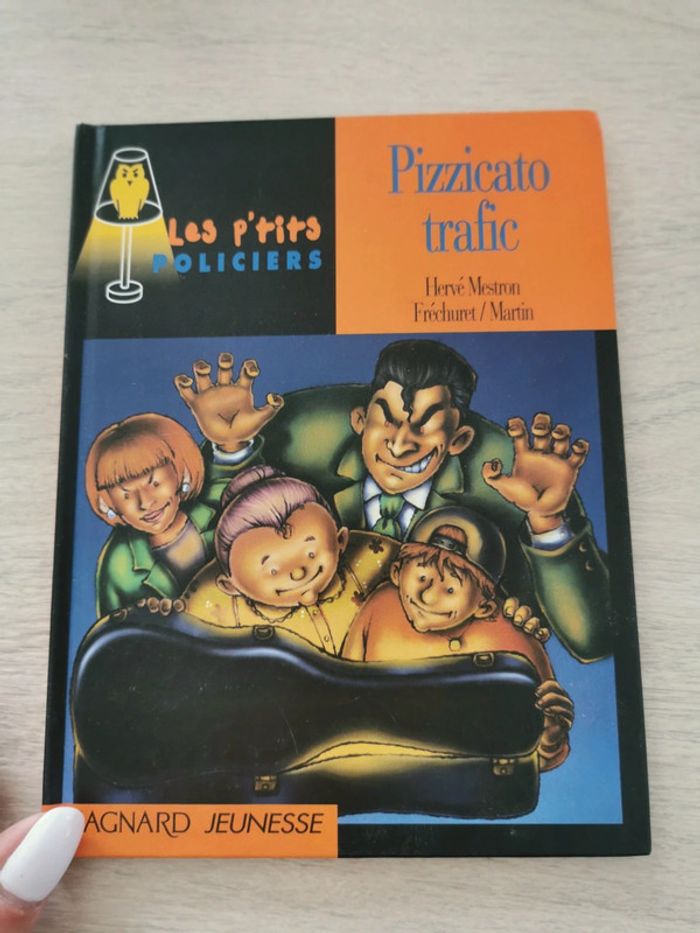 Livre policier enfants Pizzicato trafic - photo numéro 1