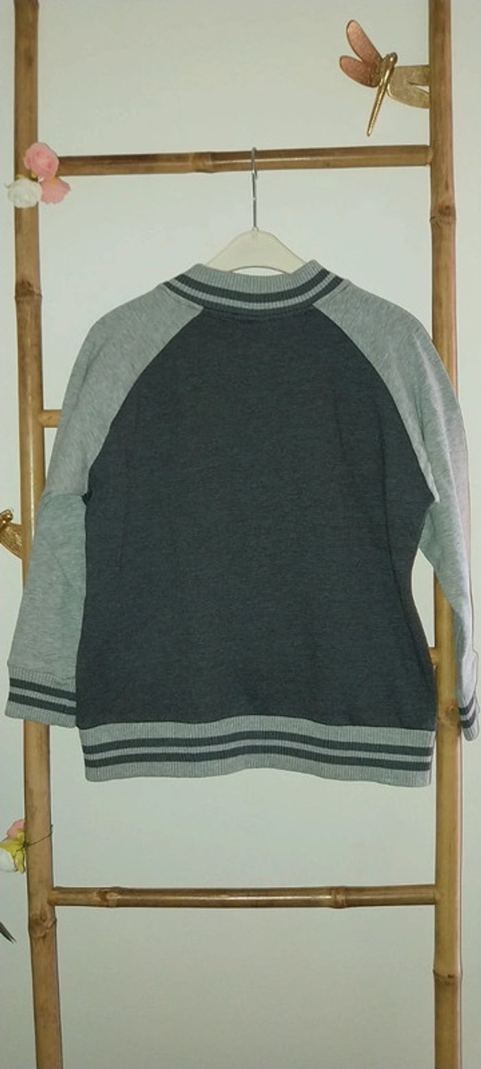 Veste / sweat zippé gris by Freegun état neuf Taille 10 ans - photo numéro 4