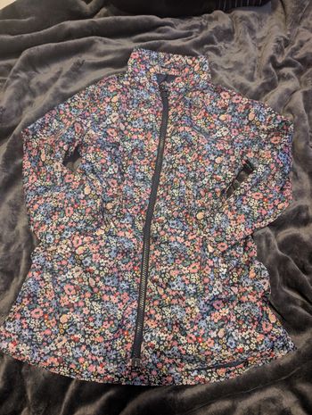 Coupe vent h&m  fleuri 7-8 ans