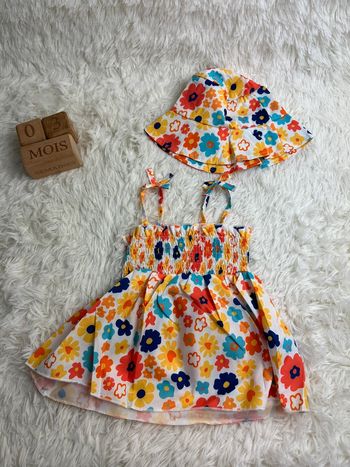 🌸 Robe fleurie et chapeau shein  – Taille 3 mois