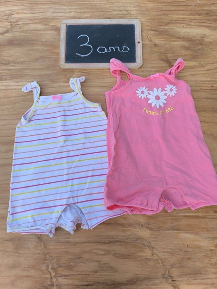 Lot de 2 combishorts marque Orchestra taille 3 ans en très bon état