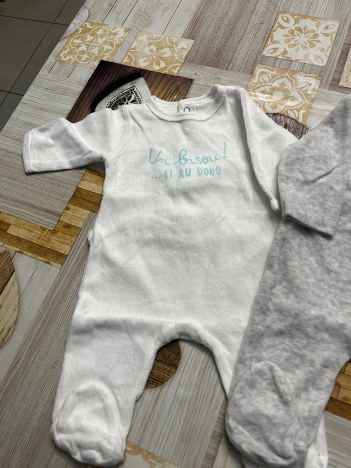 Lot de 2 Pyjamas 3 mois - photo numéro 2