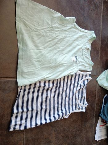 Lot 2 débardeurs