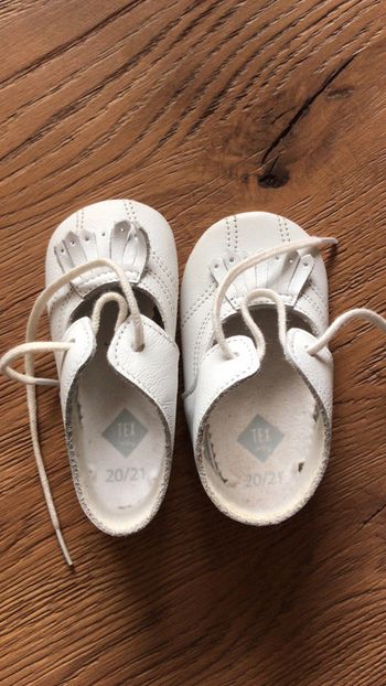 Petit chausson blanc