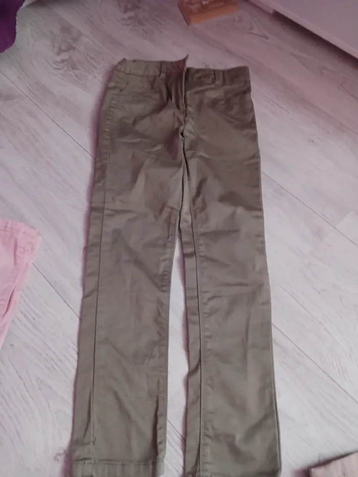 Lot de 2 pantalons neufs 6 ans - photo numéro 4