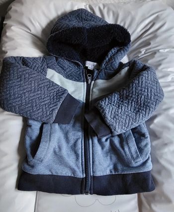 Gros gilet taille 18 mois